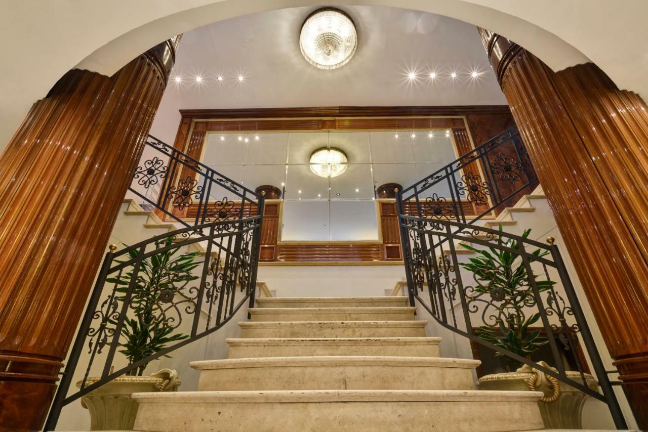 Una Hotels Scandinavia Milano Bagian luar foto